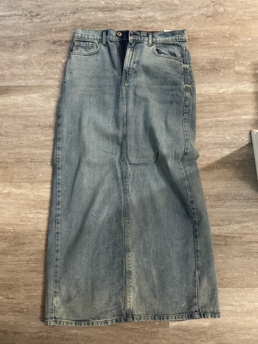 Kensie Denim Maxi Skirt in Light Blue Wash